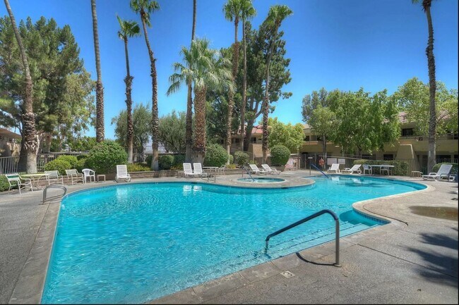 Building Photo - **Charming Unfurnished Condo in Palm Sprin...