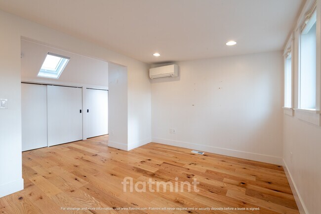 Building Photo - 2315 N 56th St