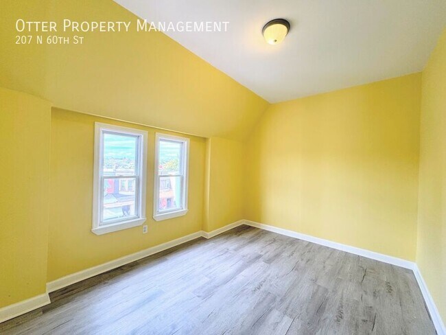 Building Photo - 207 N 60th St