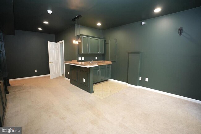 Building Photo - 23293 Misty Pond Ln