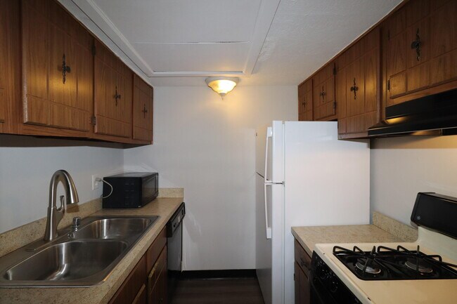 Building Photo - 175 Malabu Dr