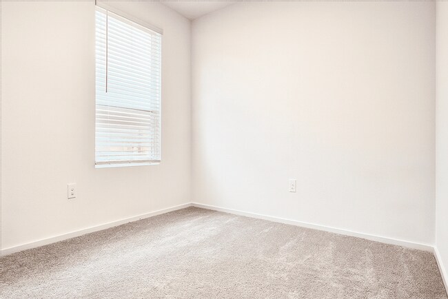 Building Photo - 26231 Arrowleaf Dr