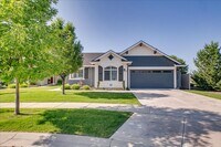 Building Photo - Warm & Welcoming Kuna Rental