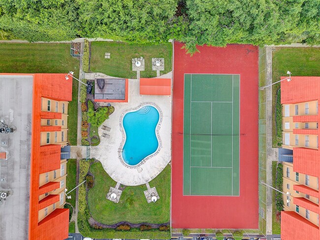 Building Photo - 22615 SW 66th Ave