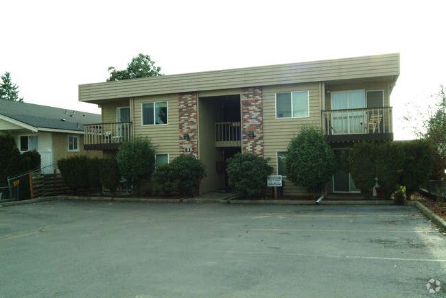 Primary Photo - Centrally Located Ground floor Remodeled 1...