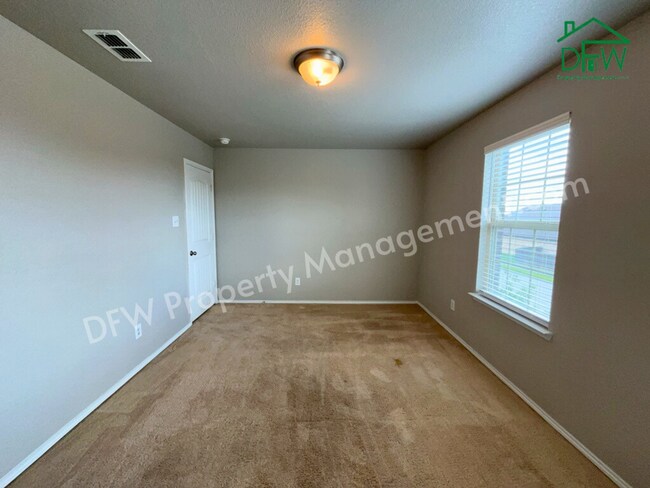 Building Photo - Spacious 4-Bedroom Home for Lease in Kelle...