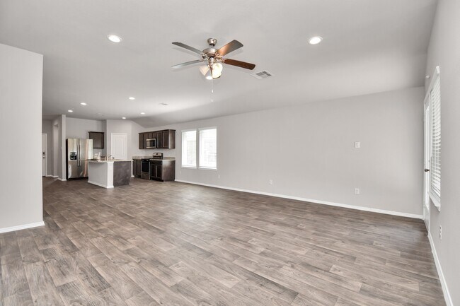 Building Photo - 9826 Laurel Lake Dr