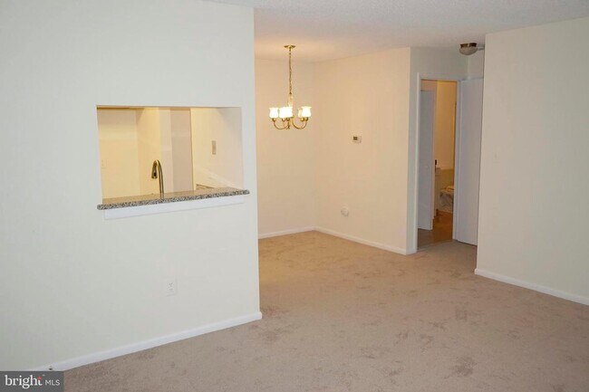 Building Photo - 408 Ravens Crest Dr