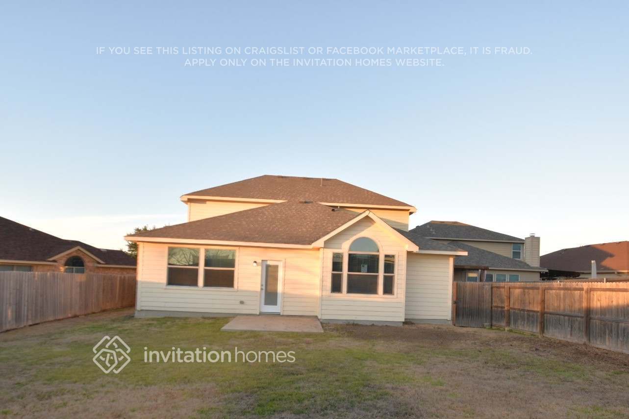 Building Photo - 1600 Quail Grove Dr