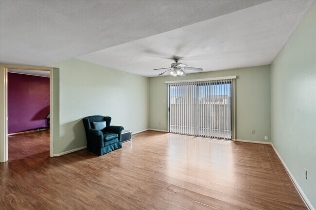 Building Photo - 8517 Hearth Dr