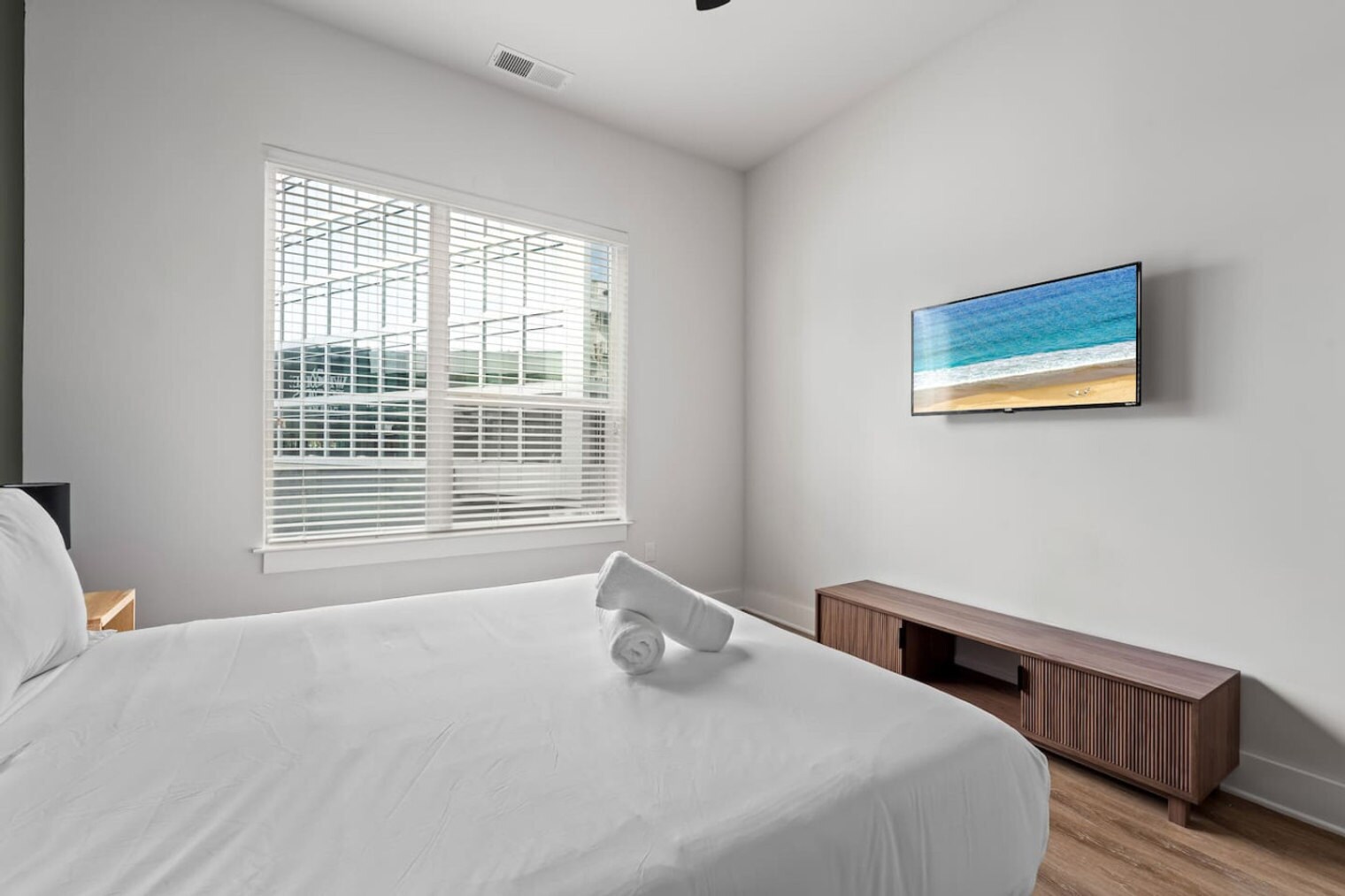 Building Photo - 801 N Mac Dill Ave