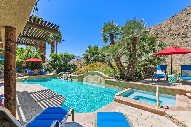 Building Photo - 76900 Avenida Fernando