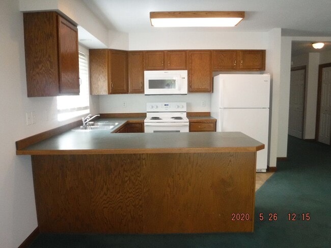 Building Photo - Spacious 3 Bedroom Home in Aspen Place Nei...