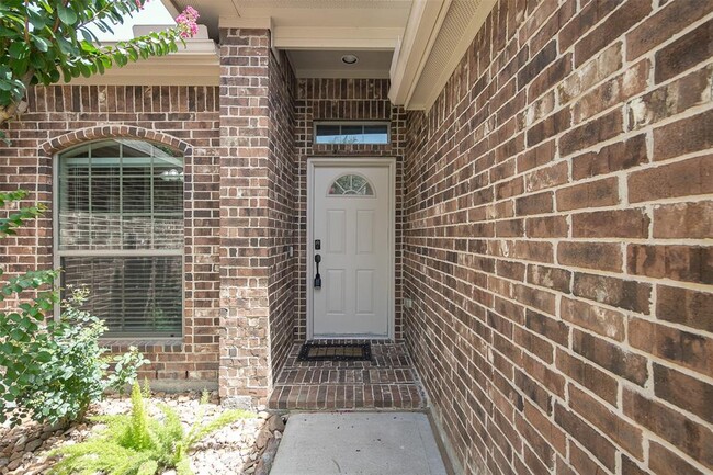 Building Photo - 2024 Silverwater Ct