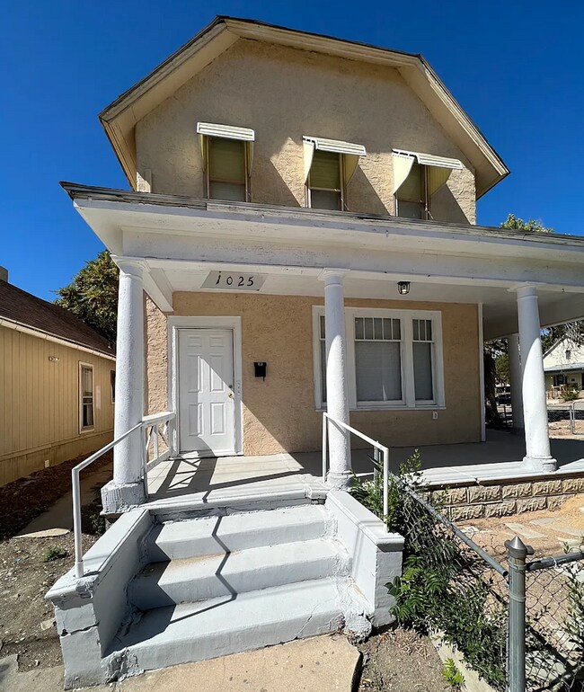 Building Photo - Greenwood Duplex