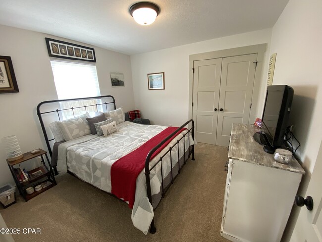 Building Photo - 3784 Redbud Wy