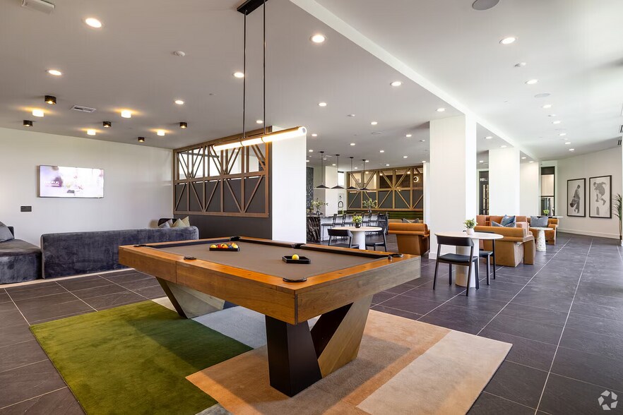 Building Photo - 1010 Springdale Rd