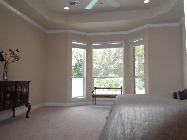 Building Photo - 1722 Parklake Village Dr