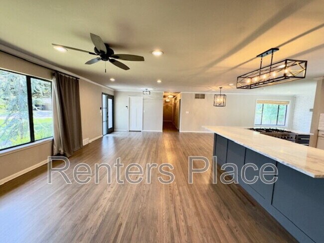 Building Photo - 4051 E 46th Pl