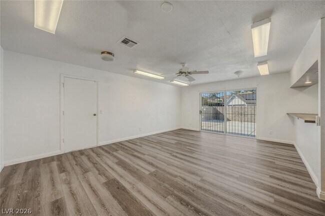Building Photo - 6760 W Oakey Blvd