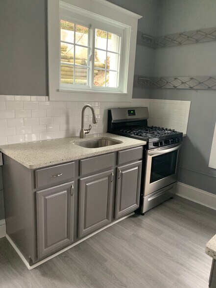 Building Photo - 128 E Wayne Ave