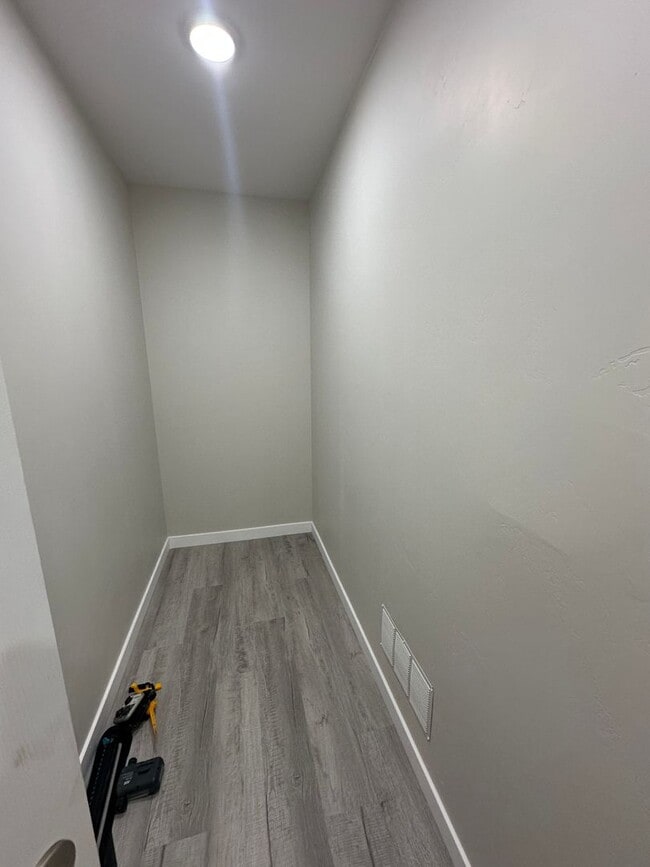 Building Photo - Brand New & Inviting 2 Bedroom, 2 Bathroom Unit in St. Anthony!