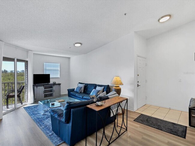 Building Photo - 3607 E Bay Dr