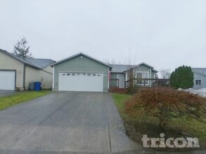 Building Photo - 15413 NE 47th Cir