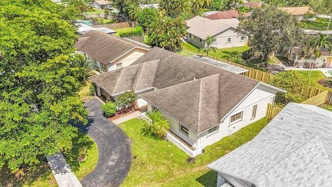 Building Photo - 5700 SW 120th Ave