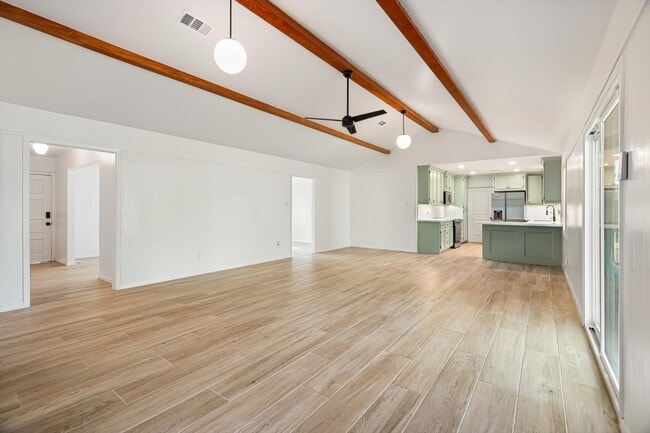 Building Photo - 416 Southern Oaks Dr