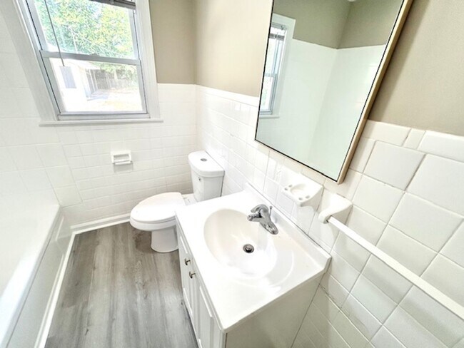 Building Photo - CHARMING BUNGALOW STYLE HOME LOCATED IN HE...