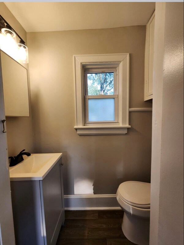 Building Photo - 6848 Buckingham Pl