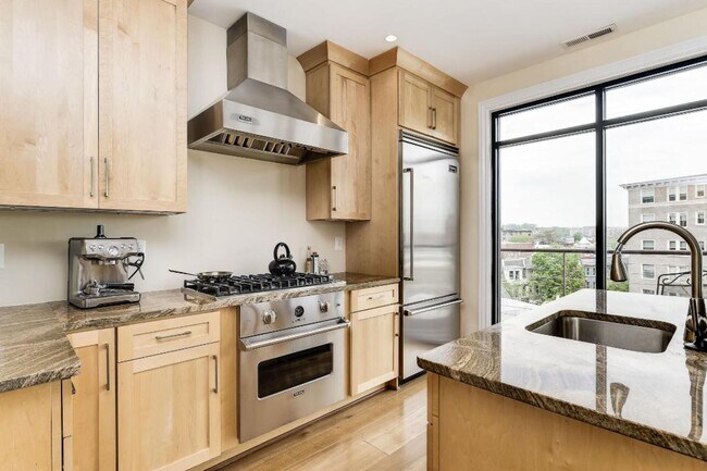 Building Photo - 1737 Connecticut Ave NW