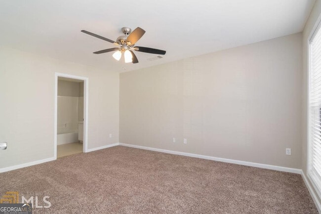 Building Photo - 145 Courtyard Dr