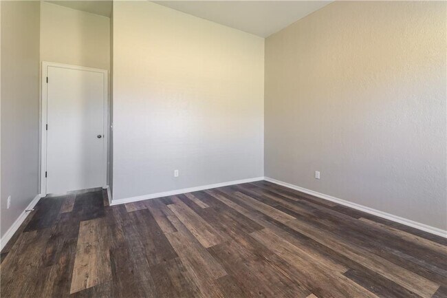 Building Photo - 8725 NW 85th St