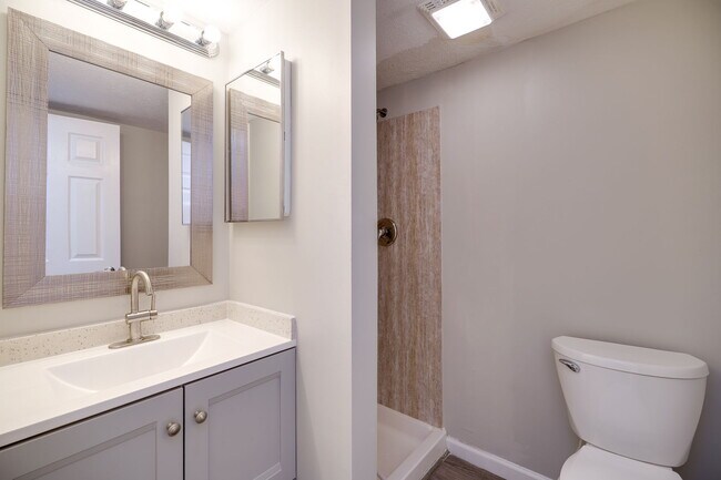 Building Photo - 1540 Spinnaker Way