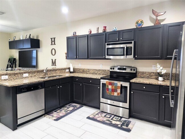 Building Photo - 11887 SW 150th Pl