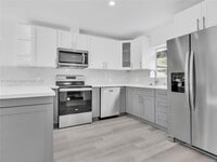 Building Photo - 10640 SW 96th St