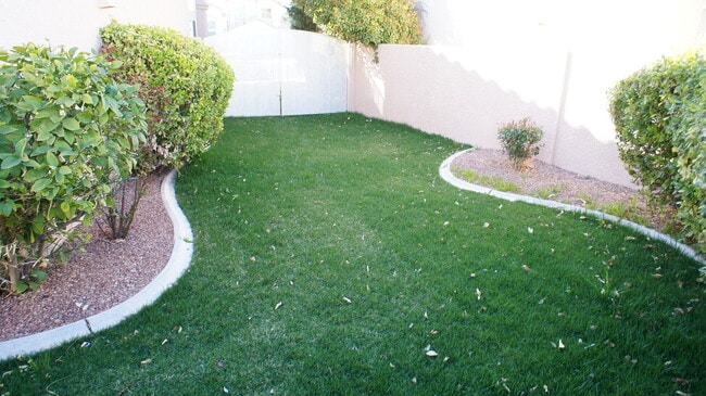 Building Photo - WONDERFUL 5 BD HOME WELL-LOCATED NORTHWEST...