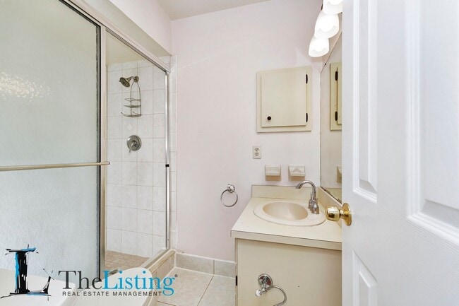 Building Photo - 1108 Marcus Ct