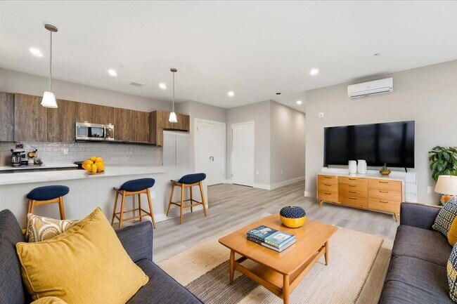 Primary Photo - 3516 John F. Kennedy Blvd