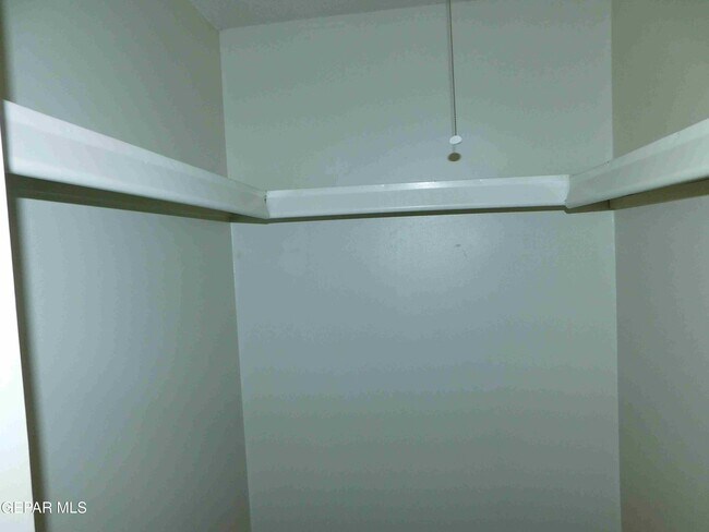 Building Photo - 225 3 Rivers Dr