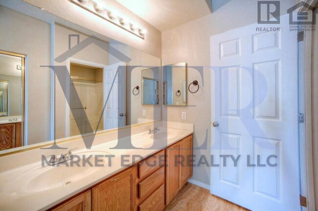 Building Photo - 2Bed/2Bath Apartment at University/Sossaman! Ready for Immediate Move-In!