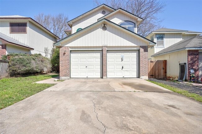 Building Photo - 2122 Jasmine Path