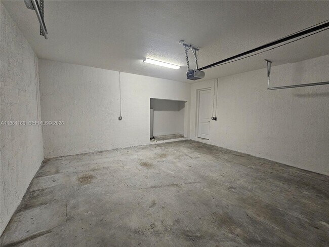 Building Photo - 4578 SW 174th Ave