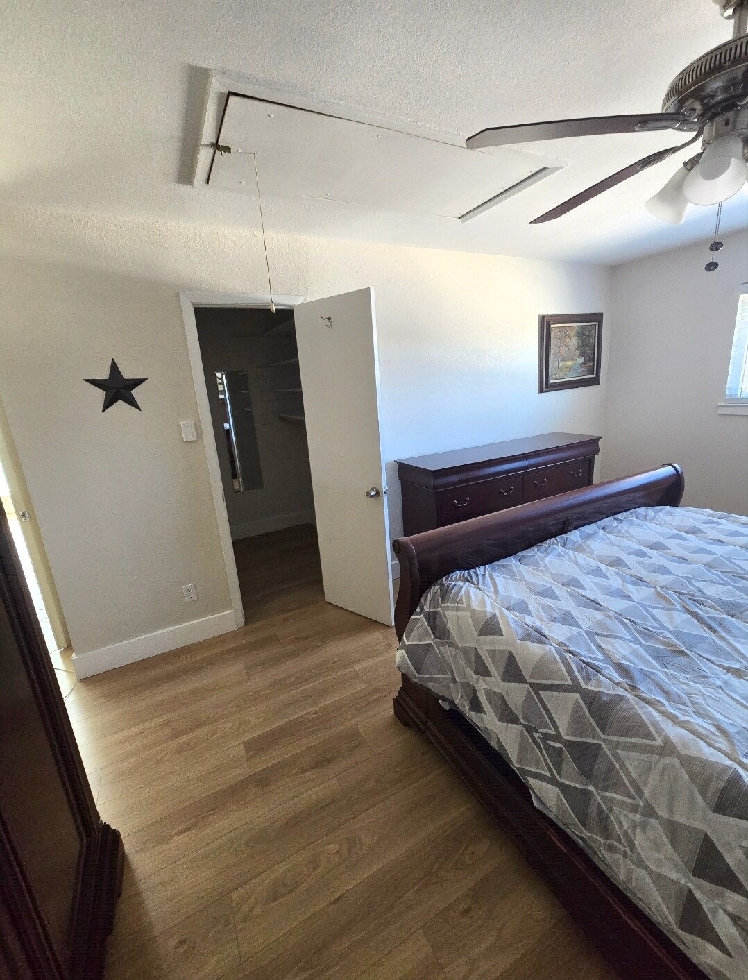 Building Photo - 7401 Sordello Dr