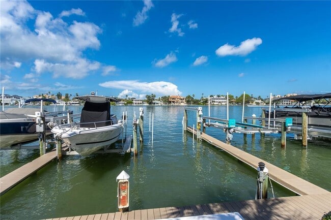 Building Photo - 700 Island Way