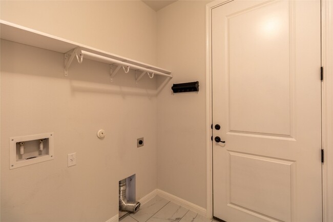 Building Photo - 7701 Donnelley Dr