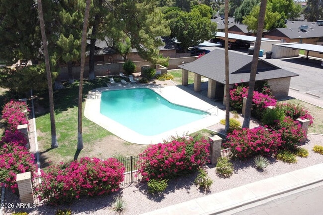 Building Photo - 16 W Loma Vista Dr