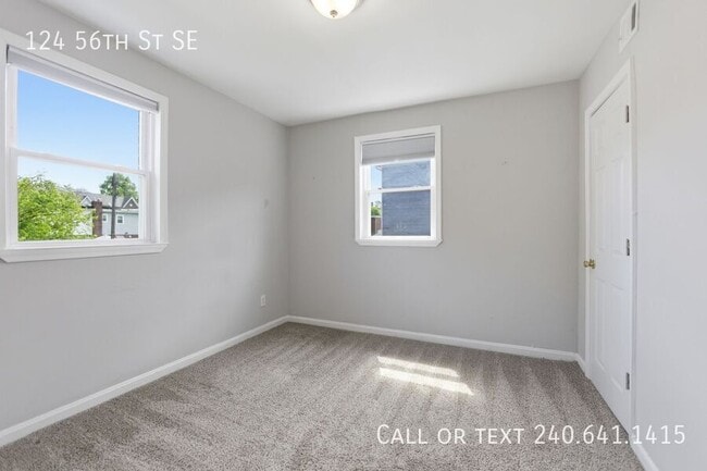 Building Photo - 124 56th St SE